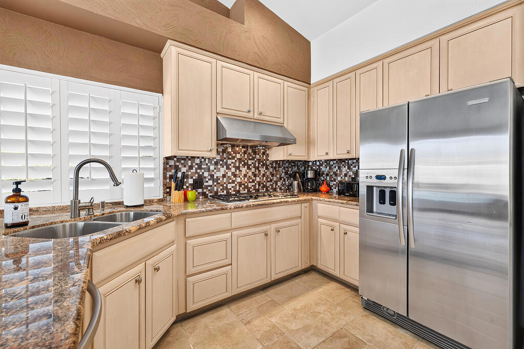 137 Courtside Drive Property Photo 10