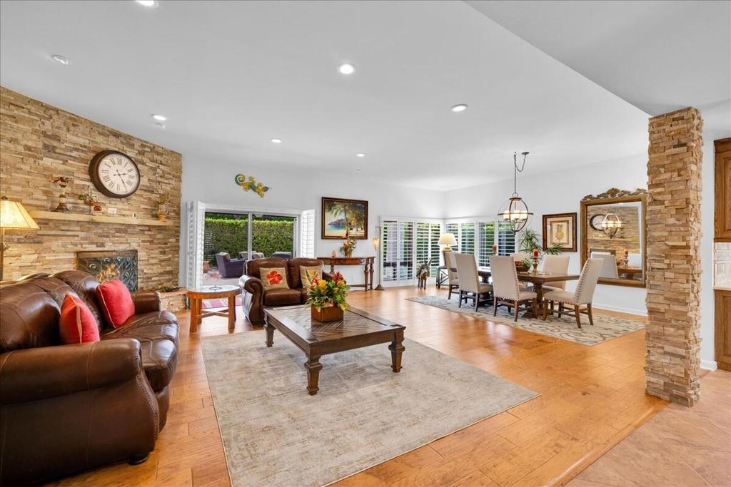 45595 Via Corona Property Photo 2