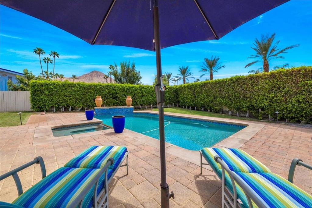 45595 Via Corona Property Photo 3