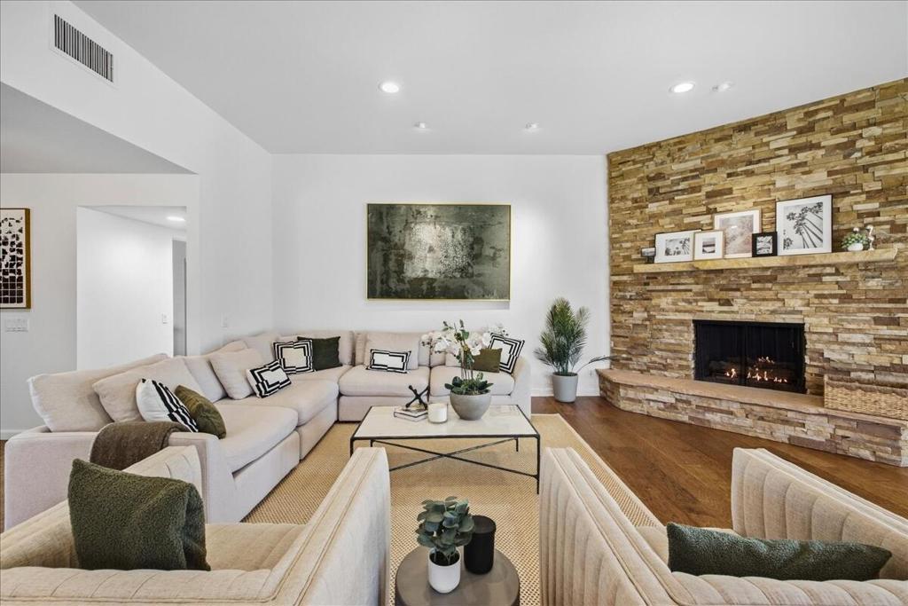 45595 Via Corona Property Photo 10