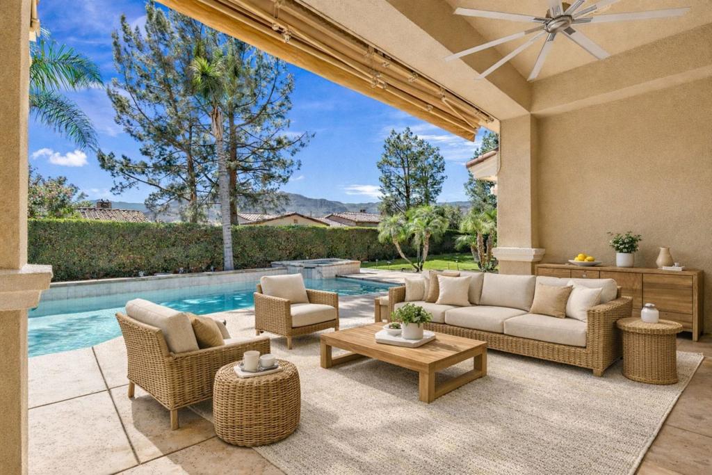 14 Collegiate Circle Property Photo 6