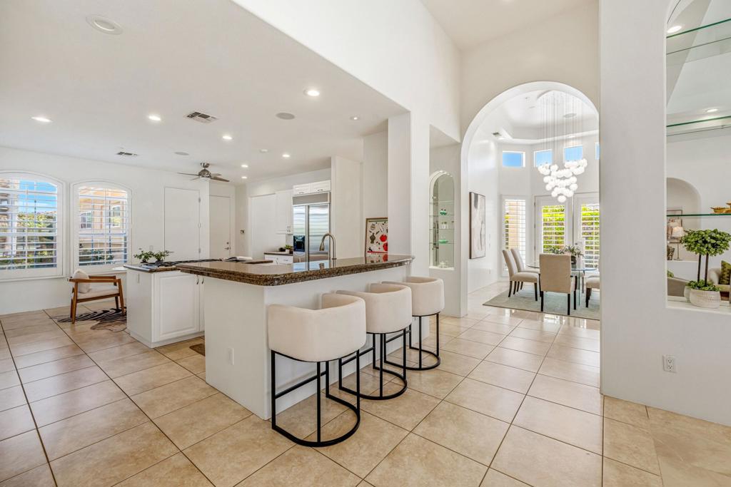 14 Collegiate Circle Property Photo 11