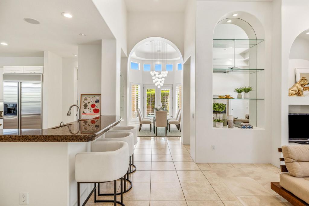 14 Collegiate Circle Property Photo 12