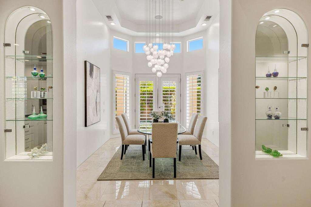 14 Collegiate Circle Property Photo 13