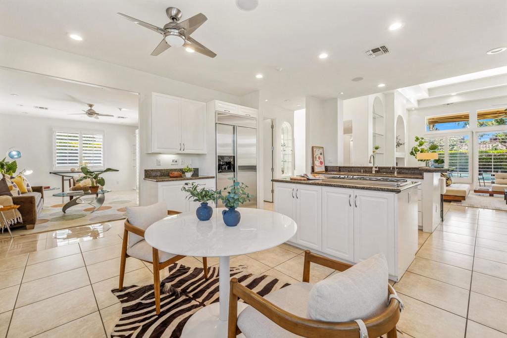 14 Collegiate Circle Property Photo 18
