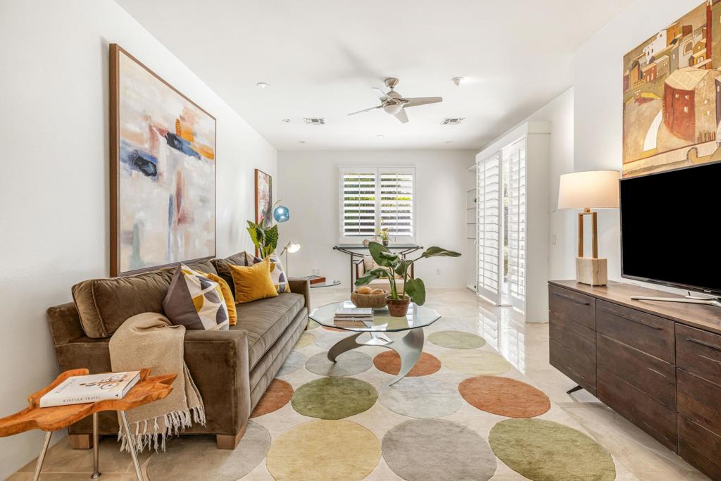 14 Collegiate Circle Property Photo 19