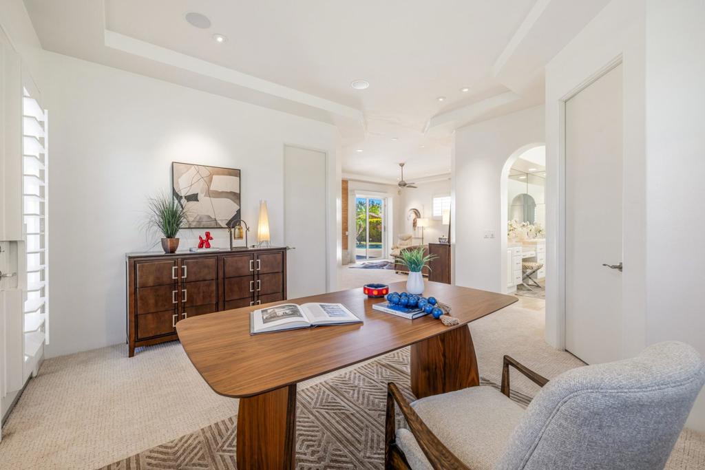 14 Collegiate Circle Property Photo 24