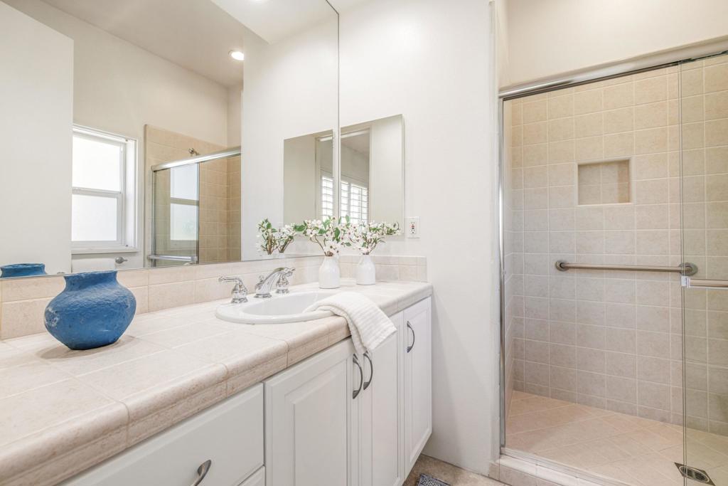 14 Collegiate Circle Property Photo 31