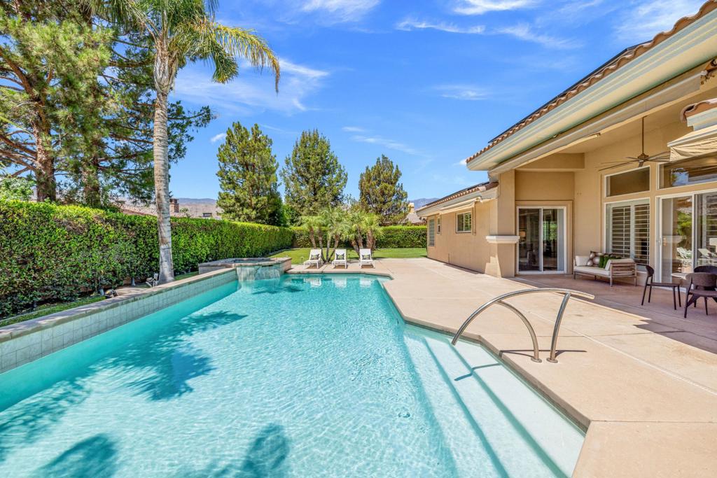 14 Collegiate Circle Property Photo 34