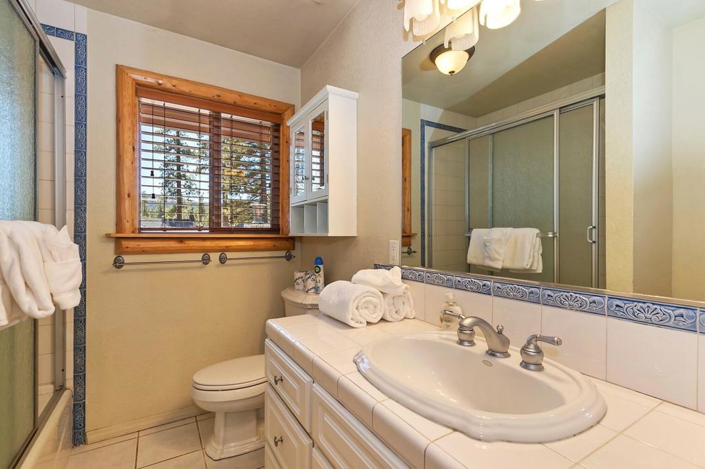 147 N Teakwood Drive Property Photo 23