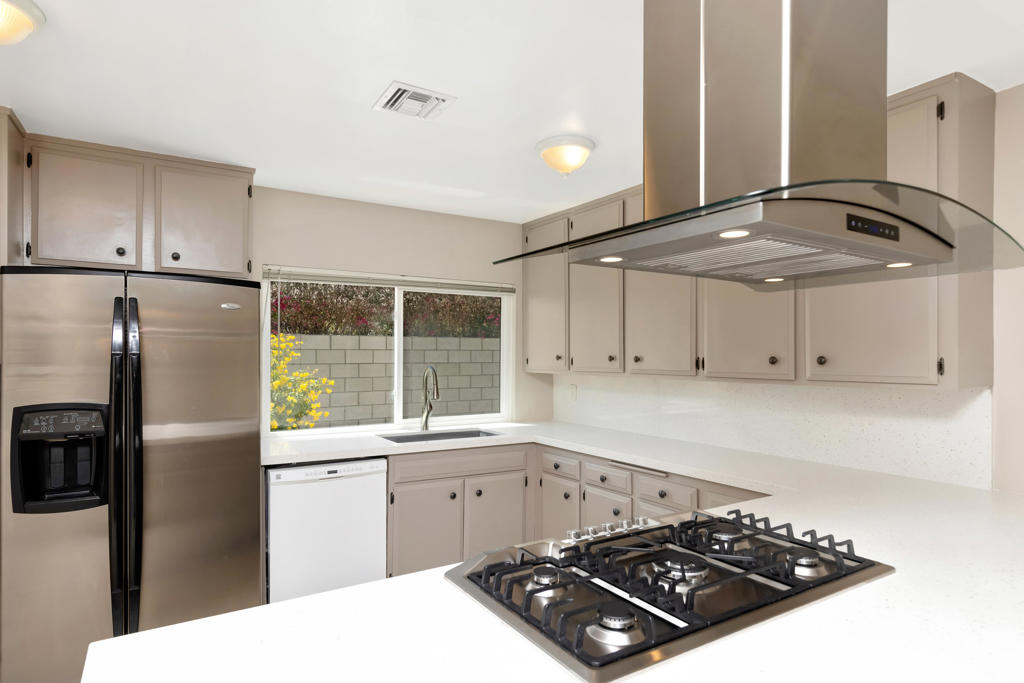 72896 Tamarisk Street Property Photo 2