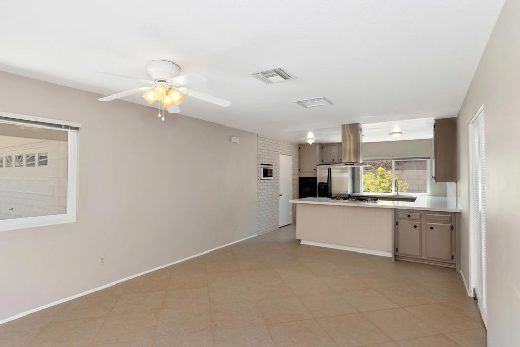 72896 Tamarisk Street Property Photo 6