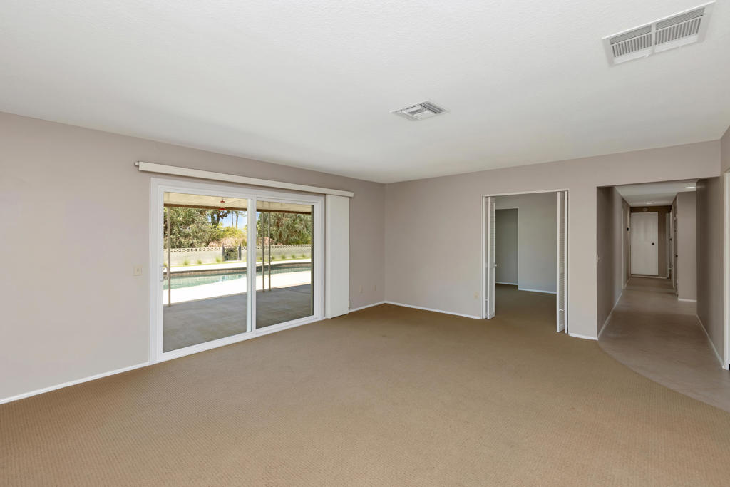 72896 Tamarisk Street Property Photo 9