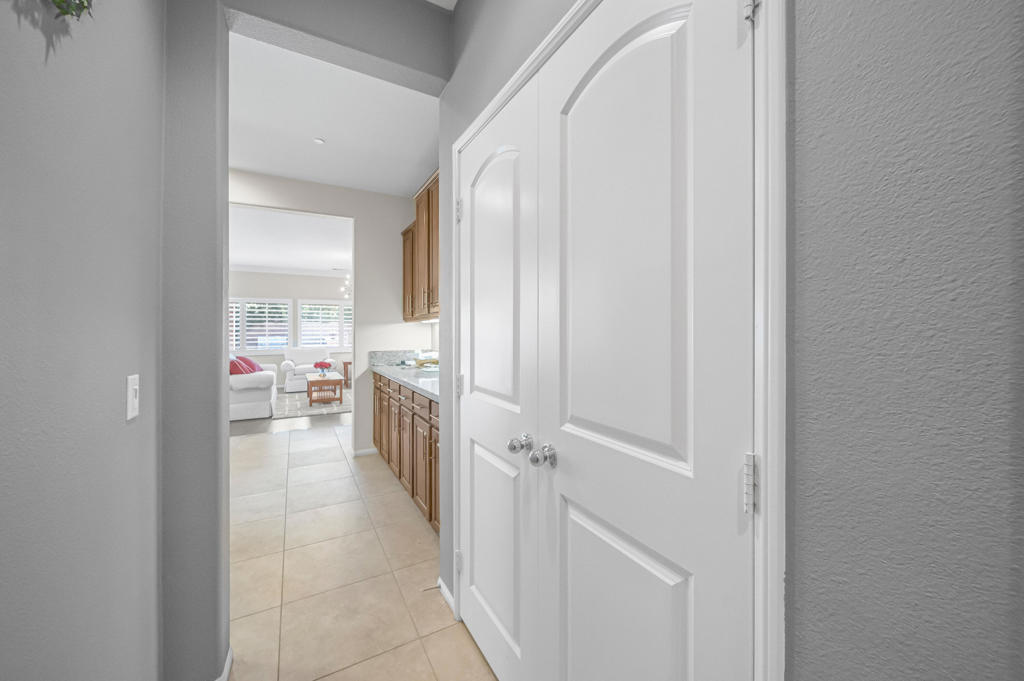 42210 Summit Way Property Photo 33