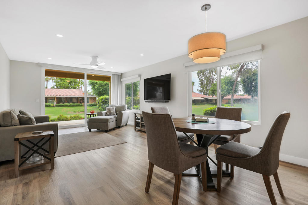 5 La Cerra Circle Property Photo 2