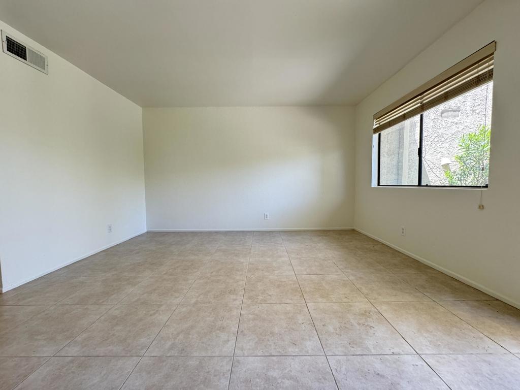473 W Bradshaw Lane 10 Property Photo 6