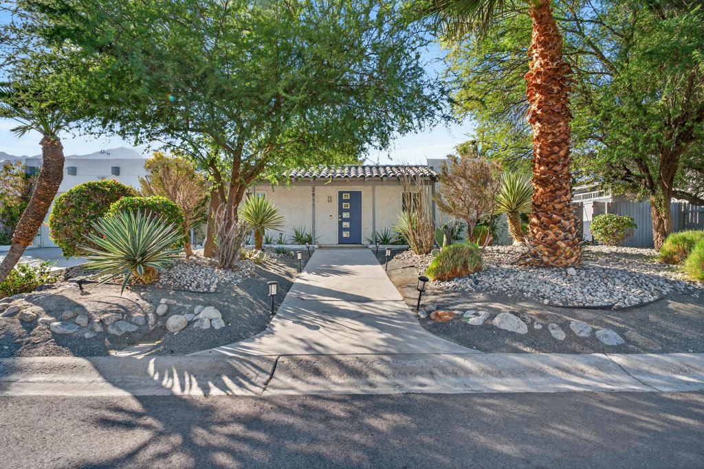 2911 N Cypress Road Property Photo 17