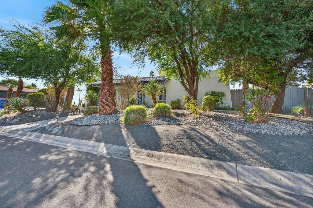 2911 N Cypress Road Property Photo 18