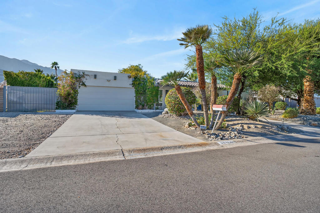 2911 N Cypress Road Property Photo 21