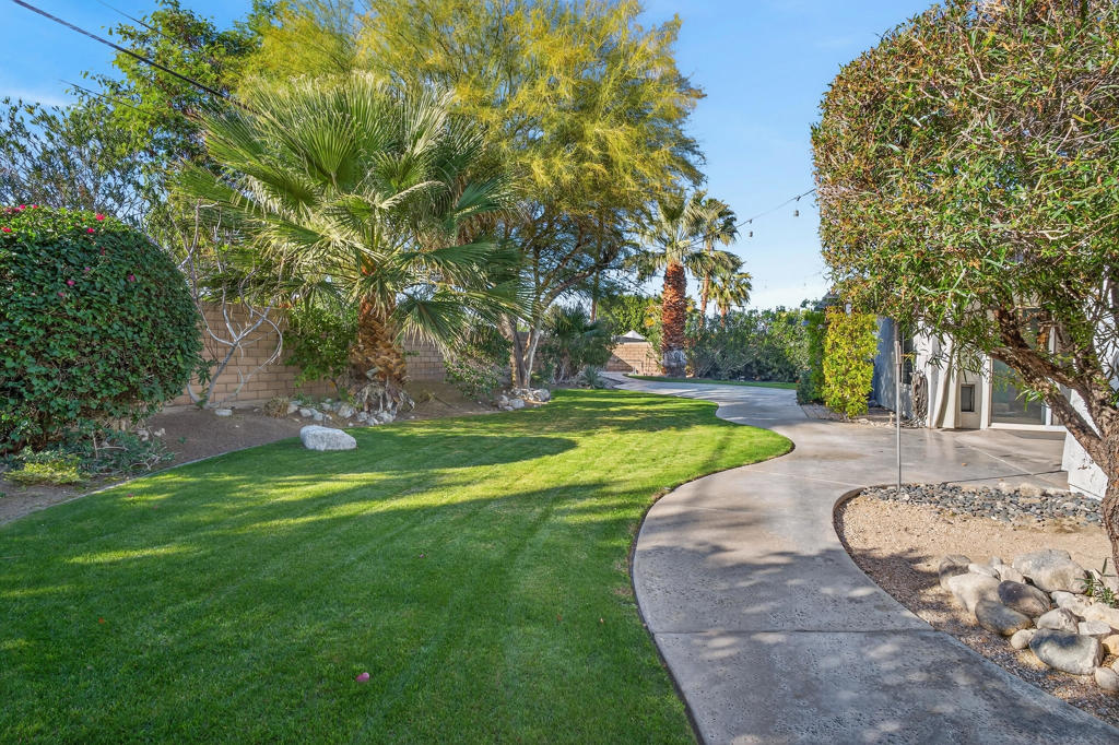 2911 N Cypress Road Property Photo 24