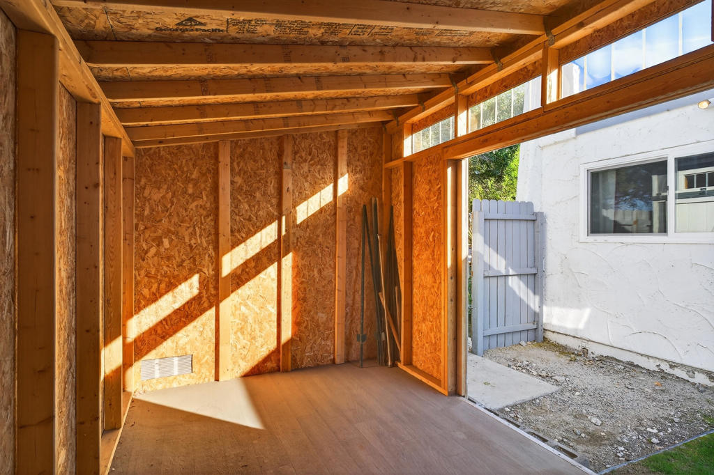 2911 N Cypress Road Property Photo 40
