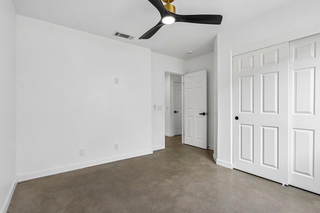1941 Marguerite Street Property Photo 15
