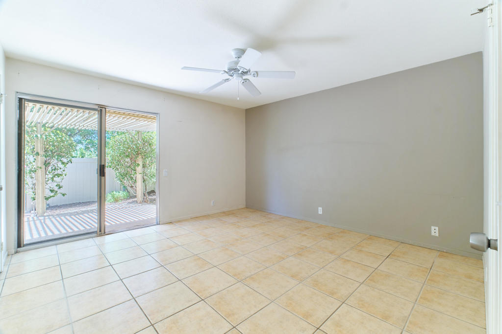 1353 Sunflower Circle N Property Photo 9