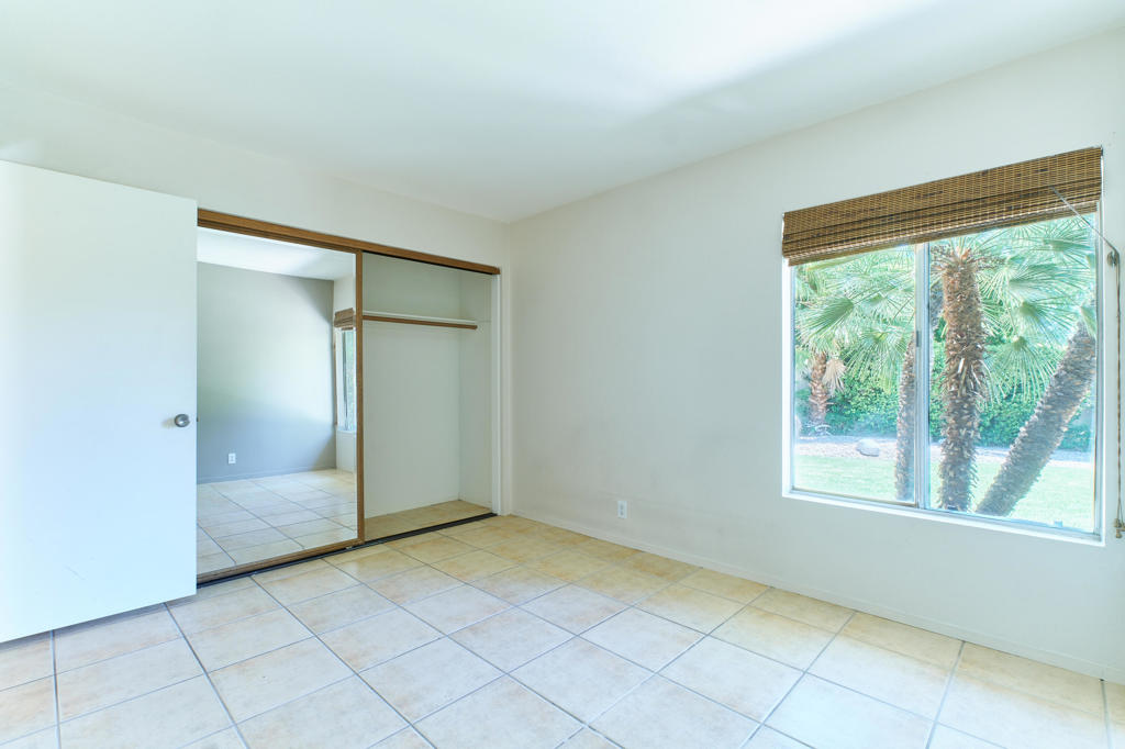 1353 Sunflower Circle N Property Photo 12