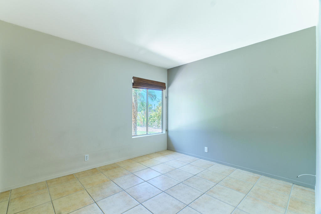 1353 Sunflower Circle N Property Photo 13
