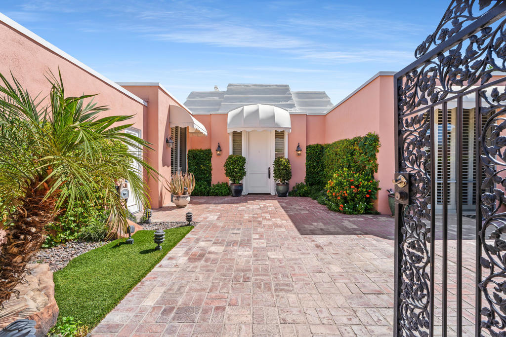 47200 El Agadir Circle Property Photo 1