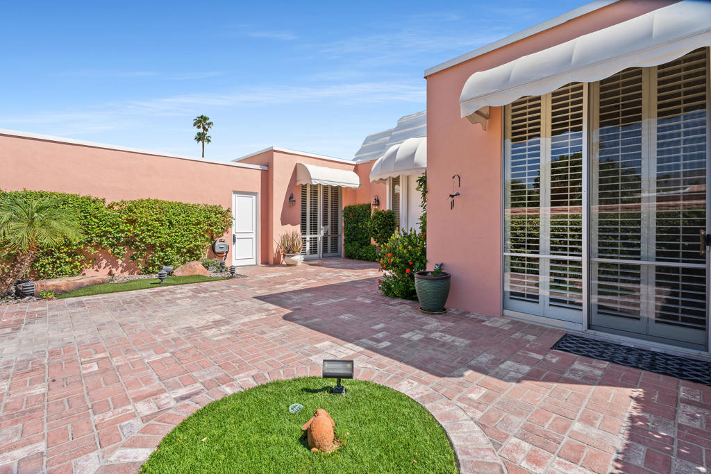 47200 El Agadir Circle Property Photo 3