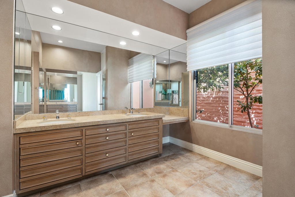 47200 El Agadir Circle Property Photo 16