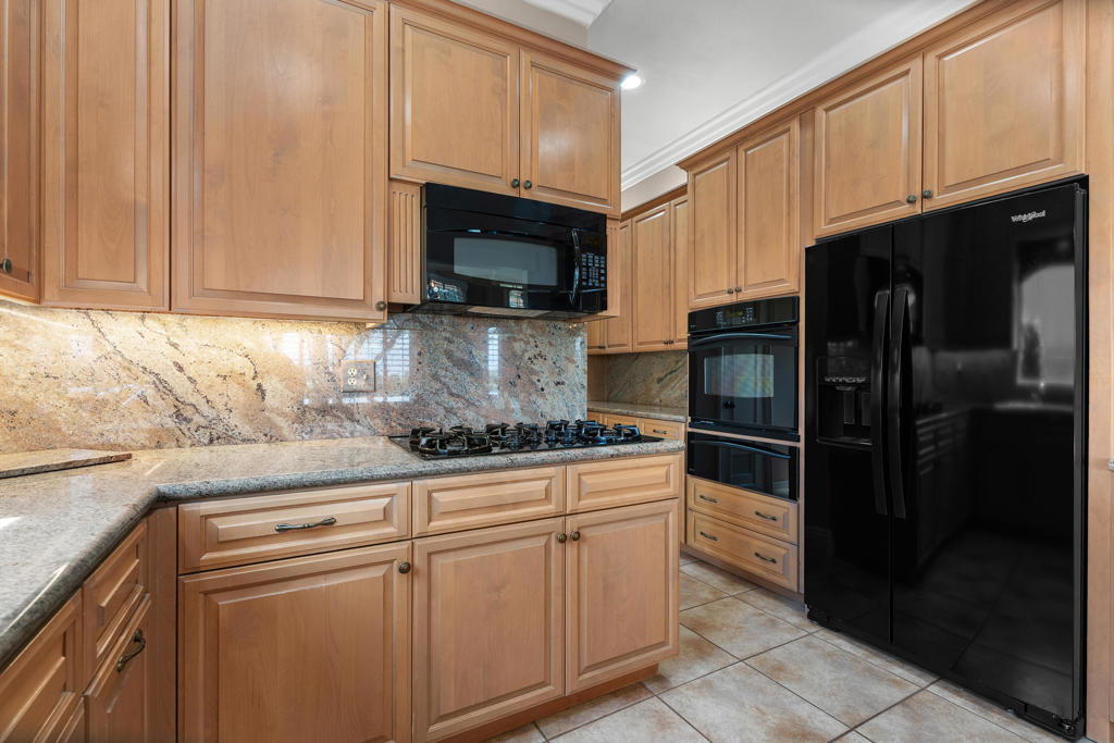 47200 El Agadir Circle Property Photo 23