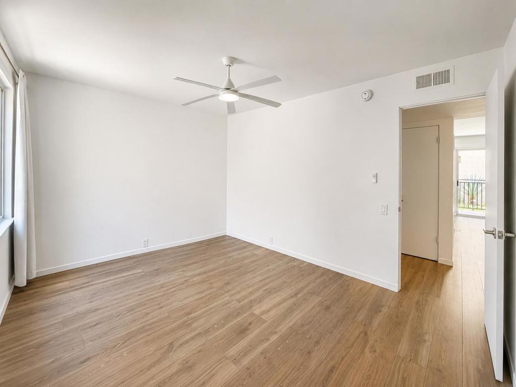 400 N Sunrise Way 150 Property Photo 7