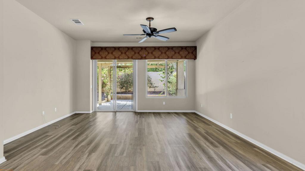 39838 Calle Coche Property Photo 9