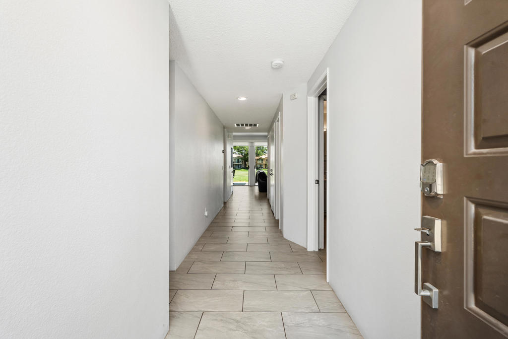 55458 Laurel Property Photo 8