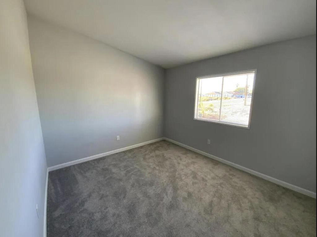 2865 Treadwell Boulevard Property Photo 12