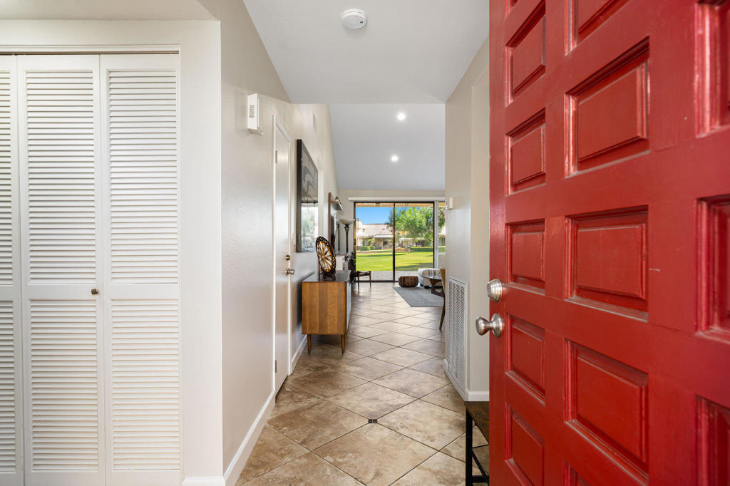 186 Gran Via Property Photo 6
