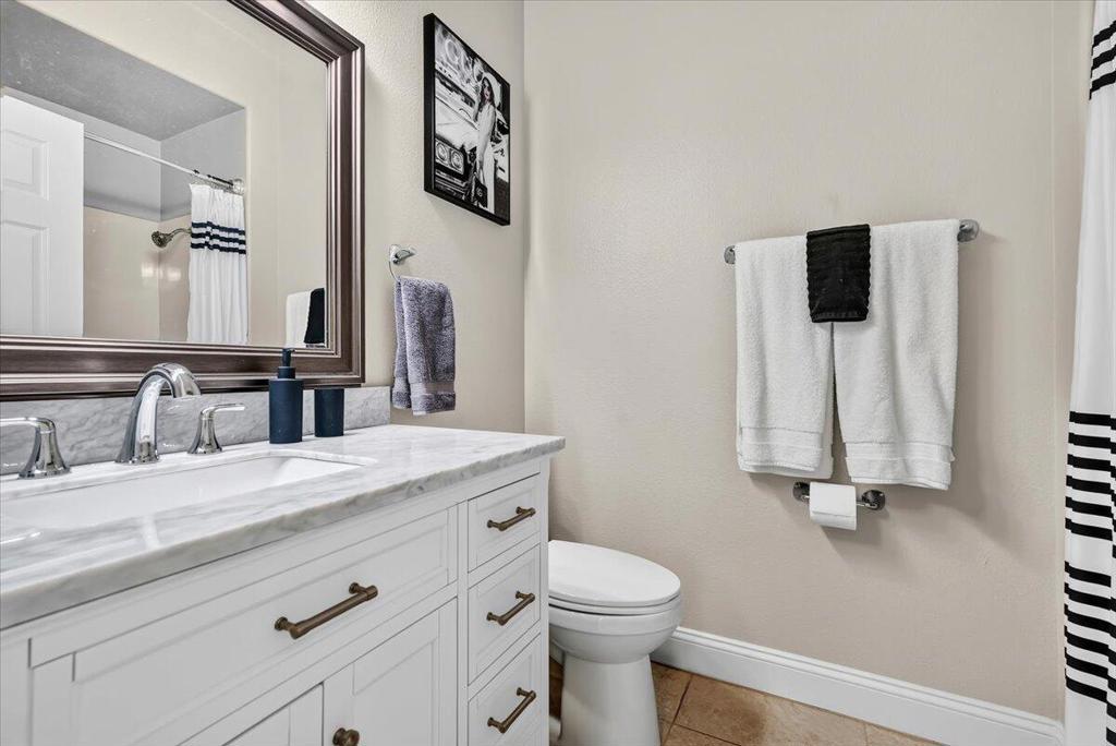 39305 Fernwood Glen Court Property Photo 23