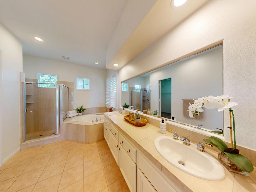34 Calle La Reina Property Photo 26