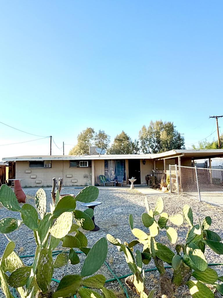 67070 San Mateo Property Photo 2