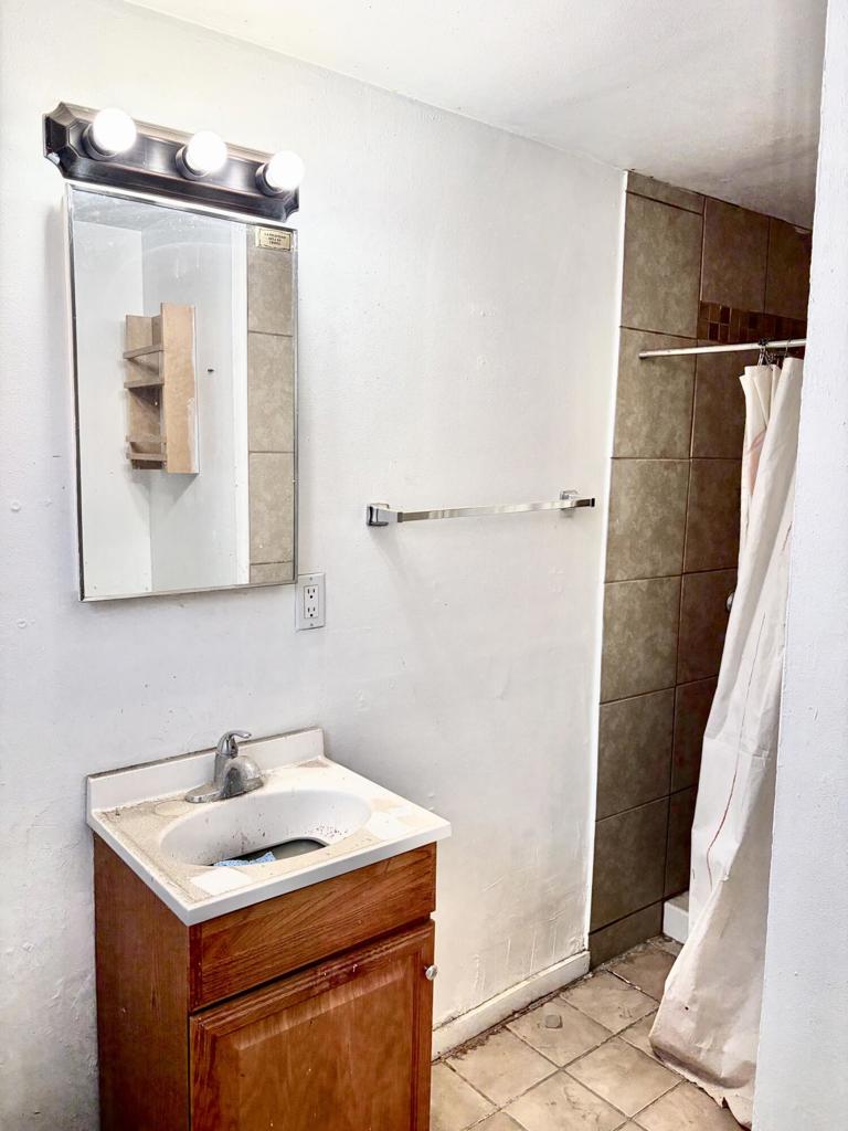 67070 San Mateo Property Photo 14