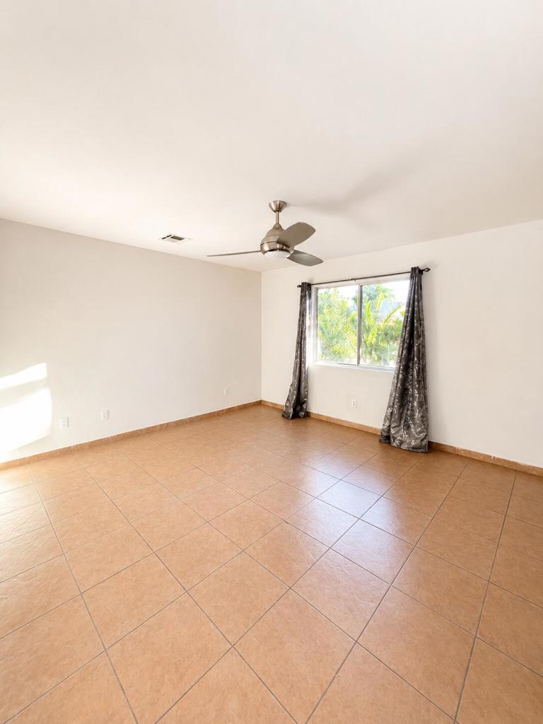 2799 Jester Avenue Property Photo 3