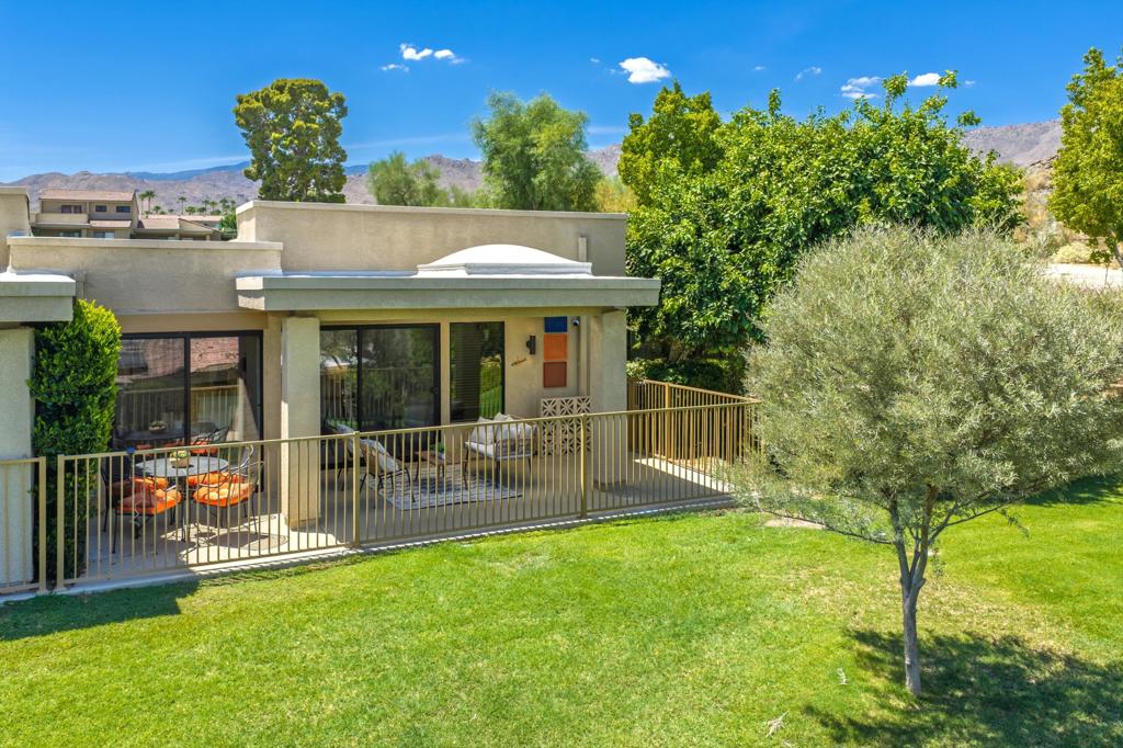 72302 Merry Vale Way Property Photo 2