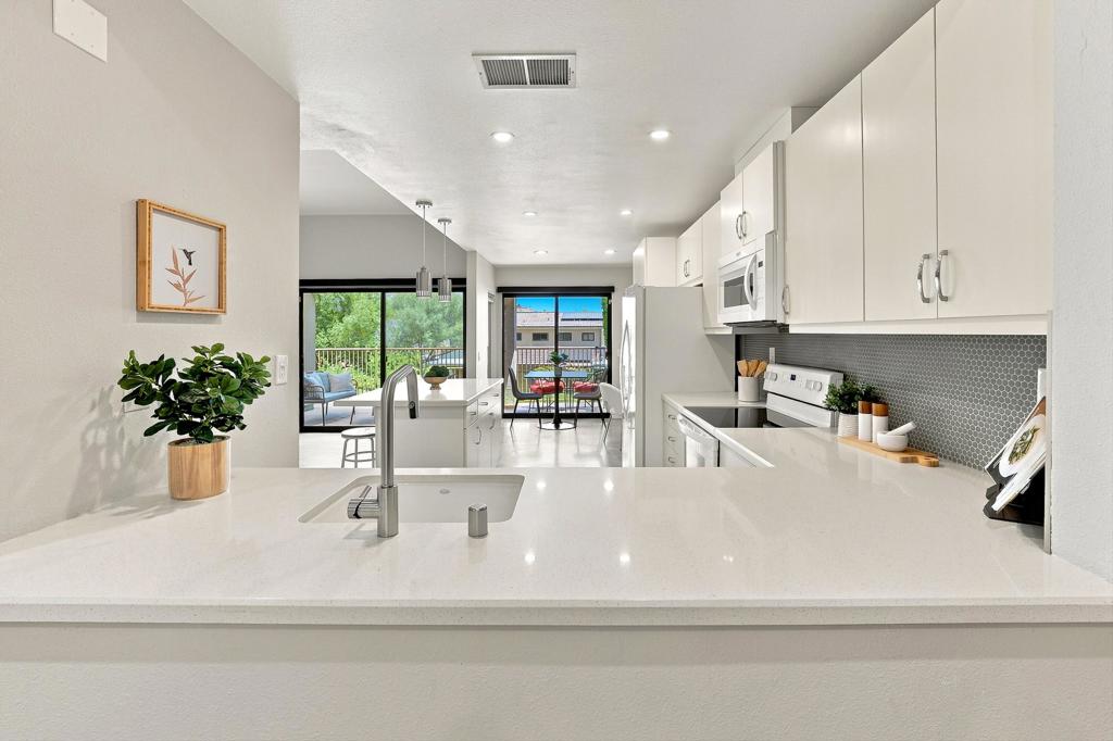 72302 Merry Vale Way Property Photo 10