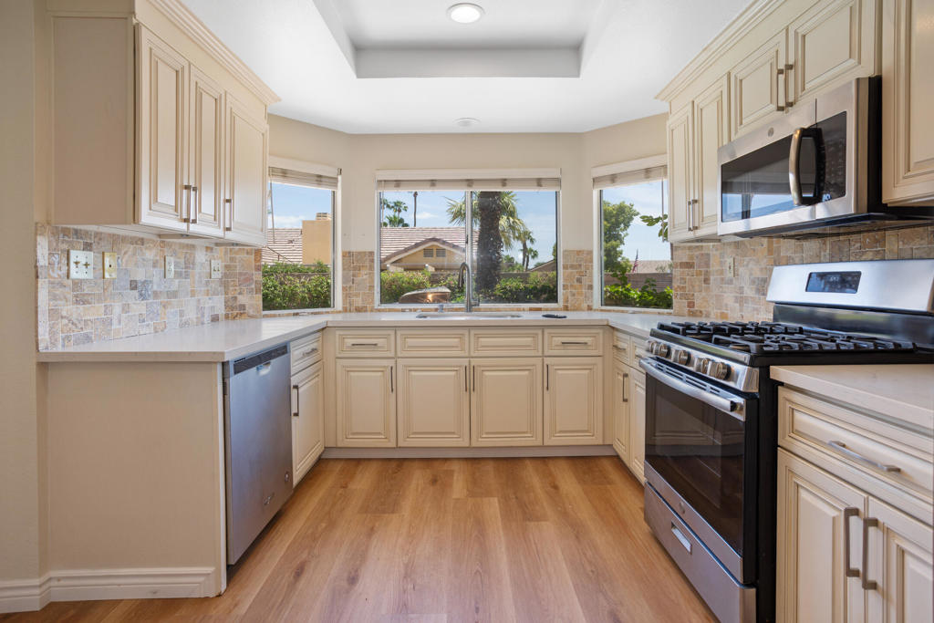 44210 Mariposa Court Property Photo 16