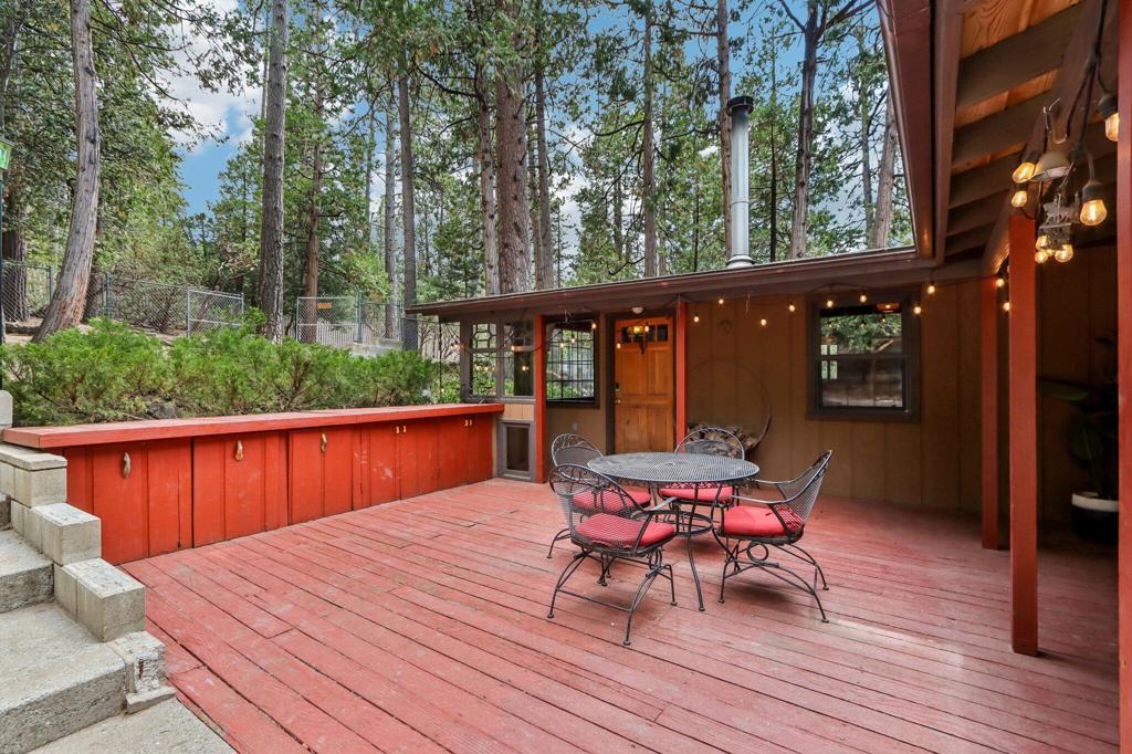 54820 Fern Drive Property Photo 3