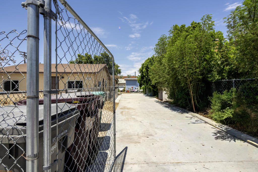 84058 Leyte Avenue Property Photo 3