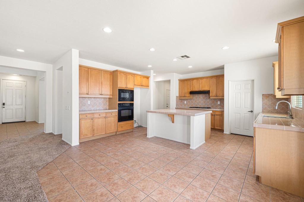 83448 Wagon Road Property Photo 6