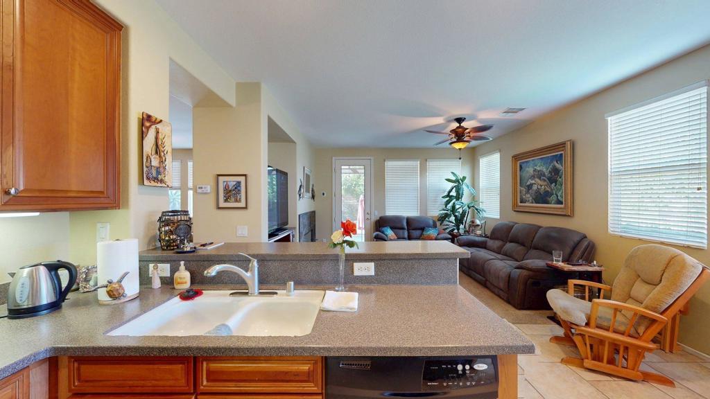 37771 Castleford Street Property Photo 14